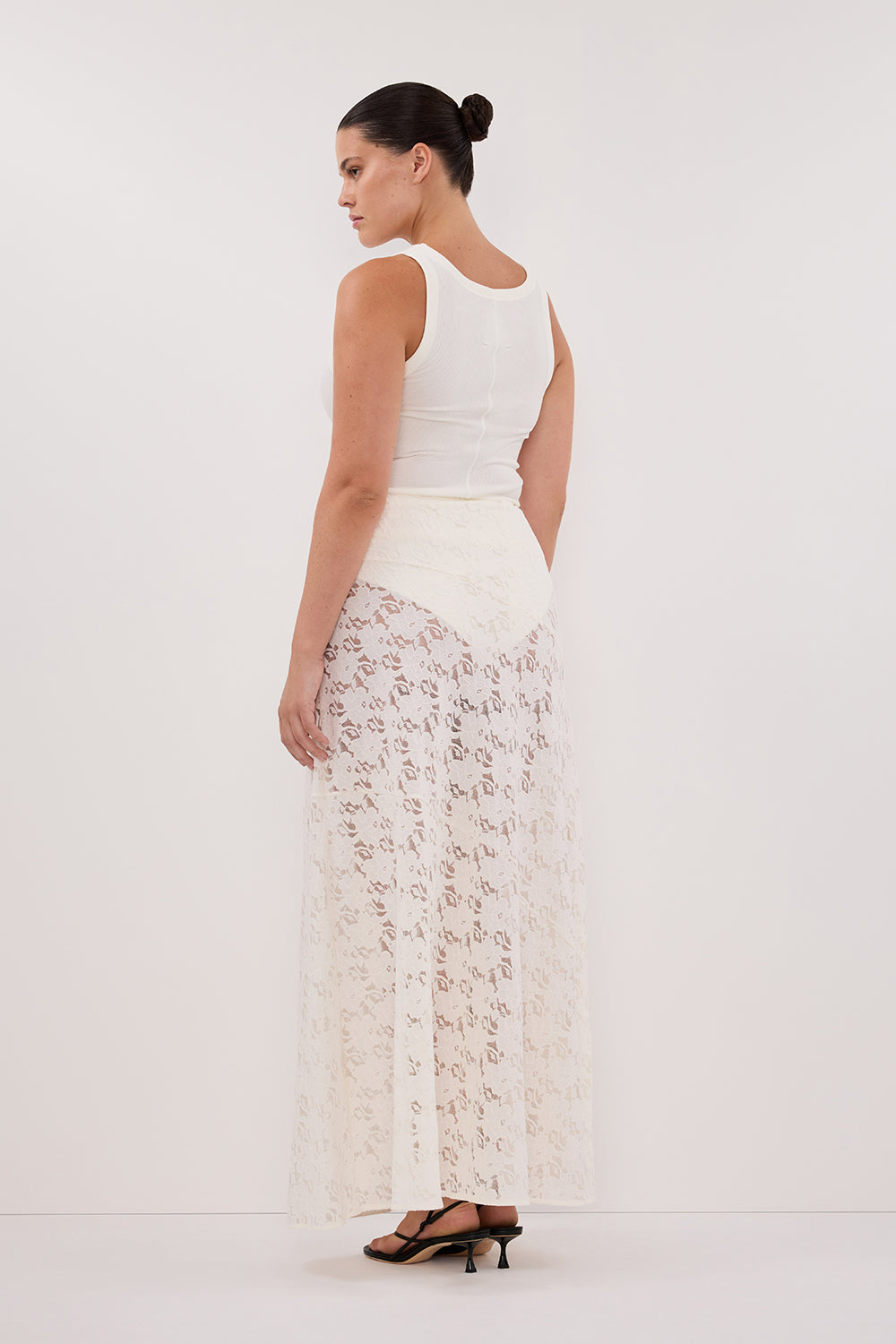 LOULA WHITE LACE SKIRT