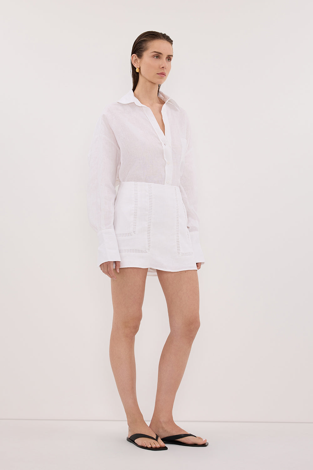 LINDSAY WHITE LINEN SKORT
