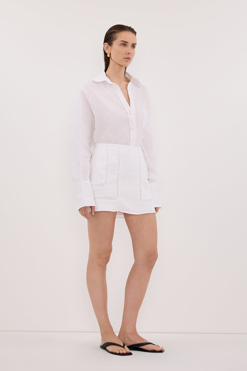 LINDSAY WHITE LINEN SKORT