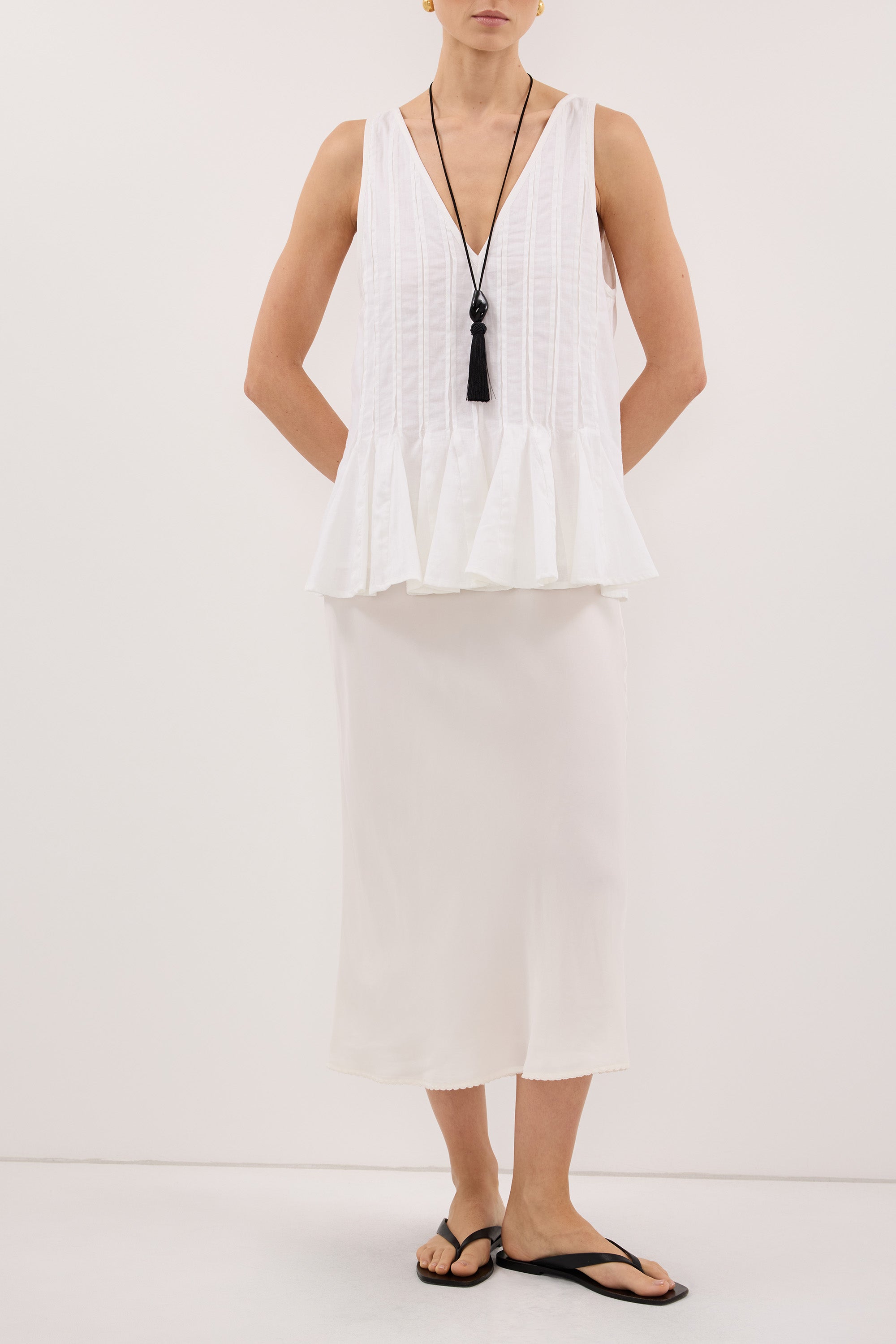 ARELIA WHITE CUPRO MIDI SKIRT – DISSH