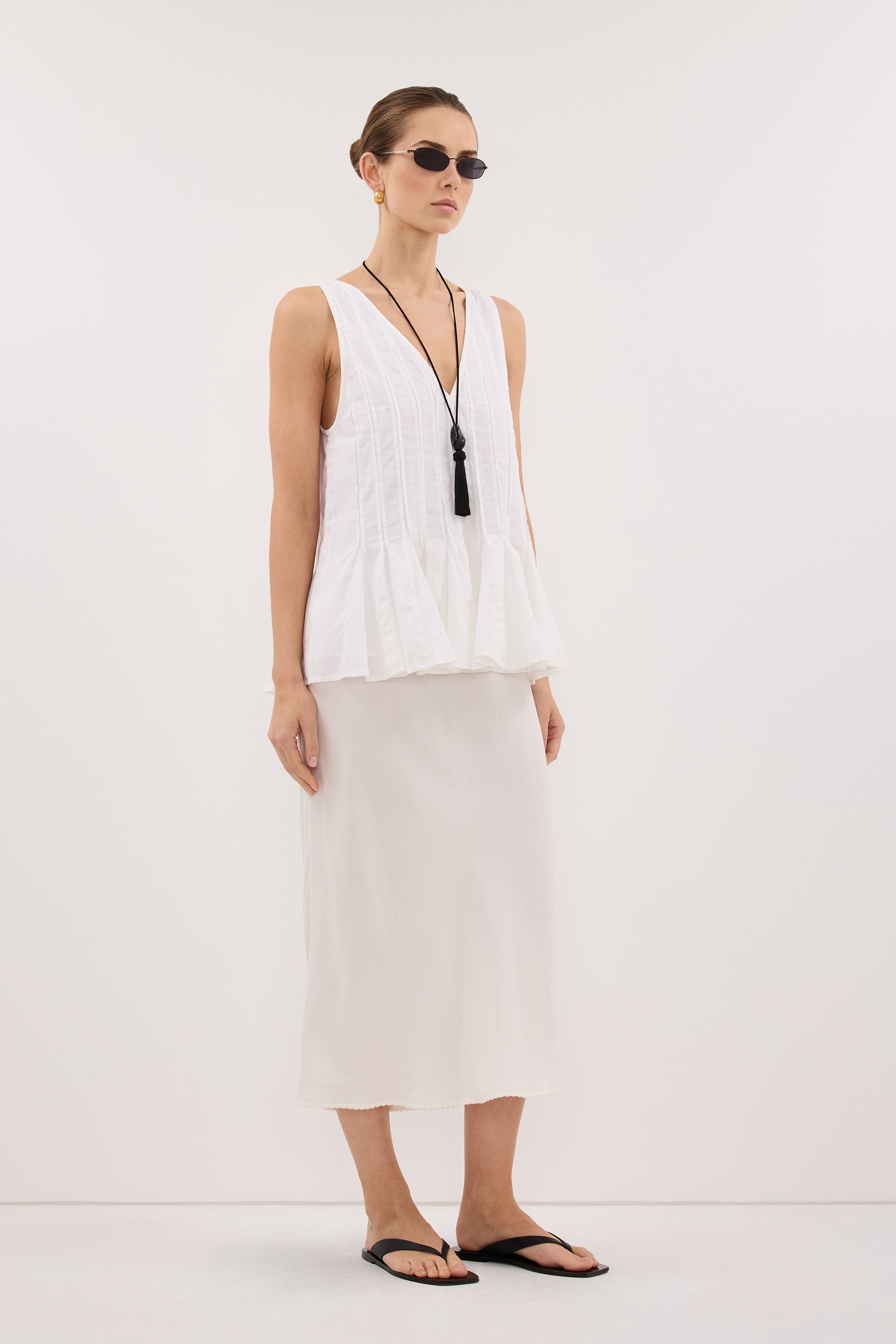 ARELIA WHITE CUPRO MIDI SKIRT – DISSH