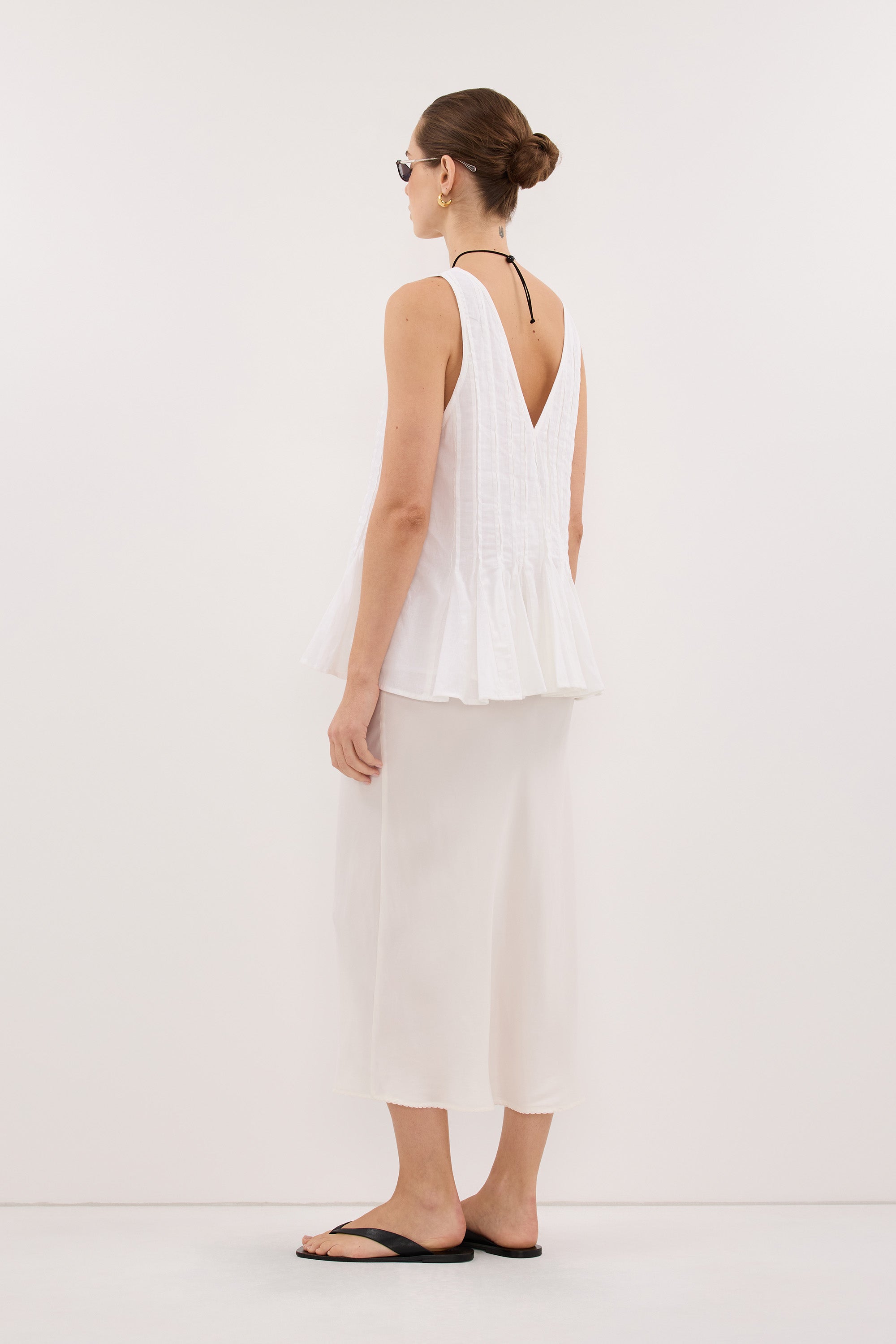 ARELIA WHITE CUPRO MIDI SKIRT – DISSH
