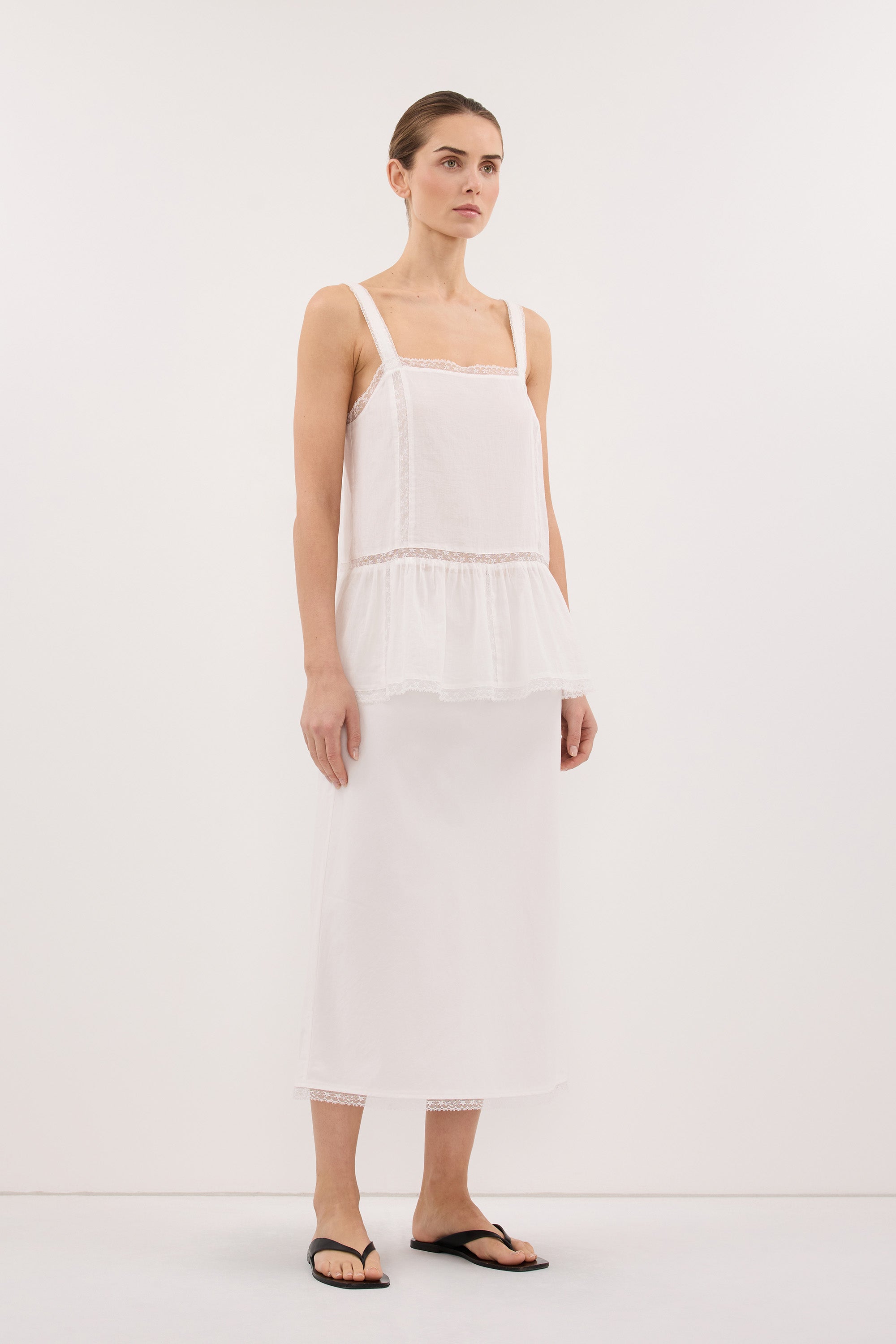 ROSIN WHITE KNEE LENGTH SKIRT