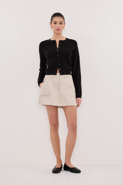 Aude wearing EVA NATURAL LINEN SKORT