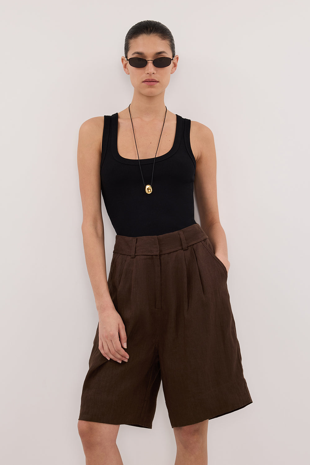 KAYLA BITTER CHOC LINEN BERMUDA SHORT