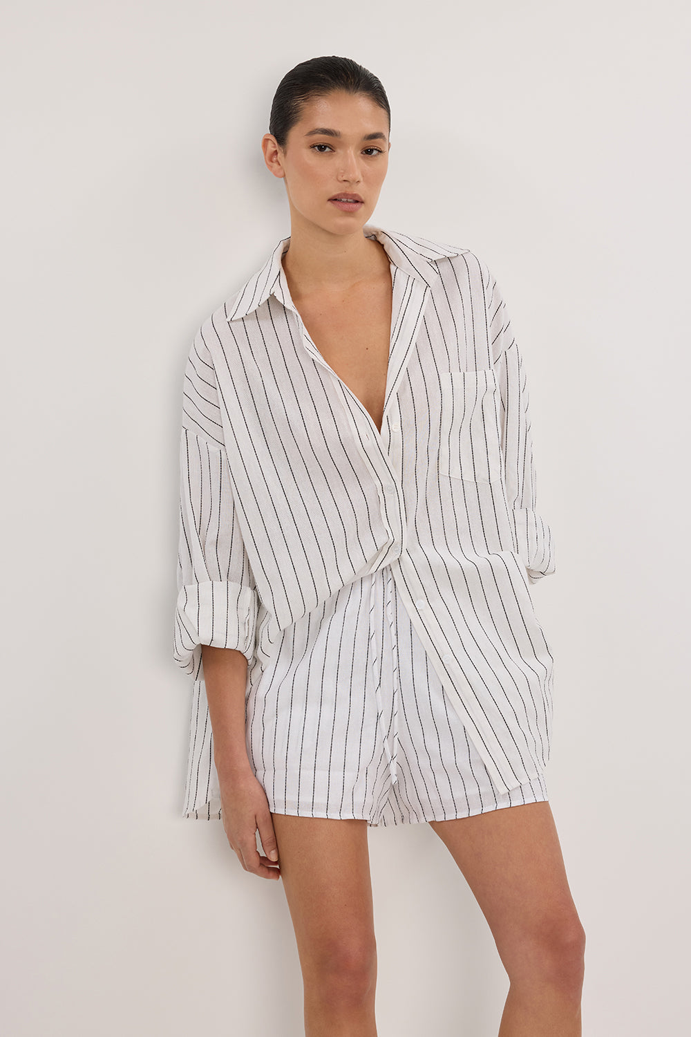 OLLIE WHITE STRIPE SHORT