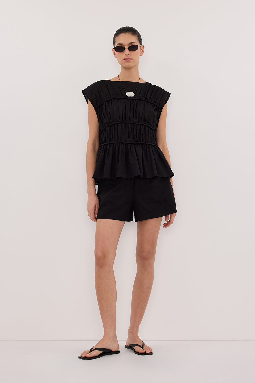QUINN BLACK LINEN SHORT