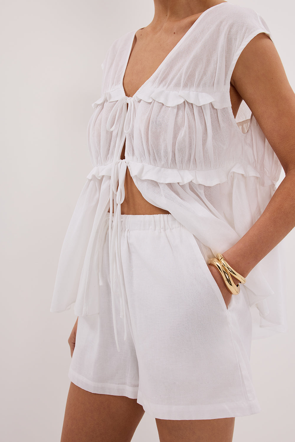 QUINN WHITE LINEN SHORT