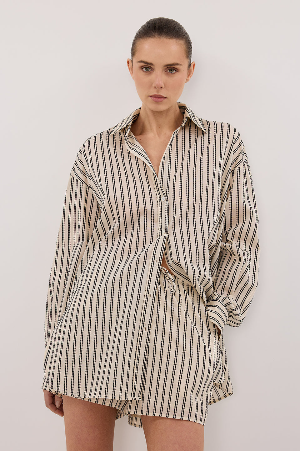 ELLIE CREAM STRIPE DRAWSTRING SHORTS