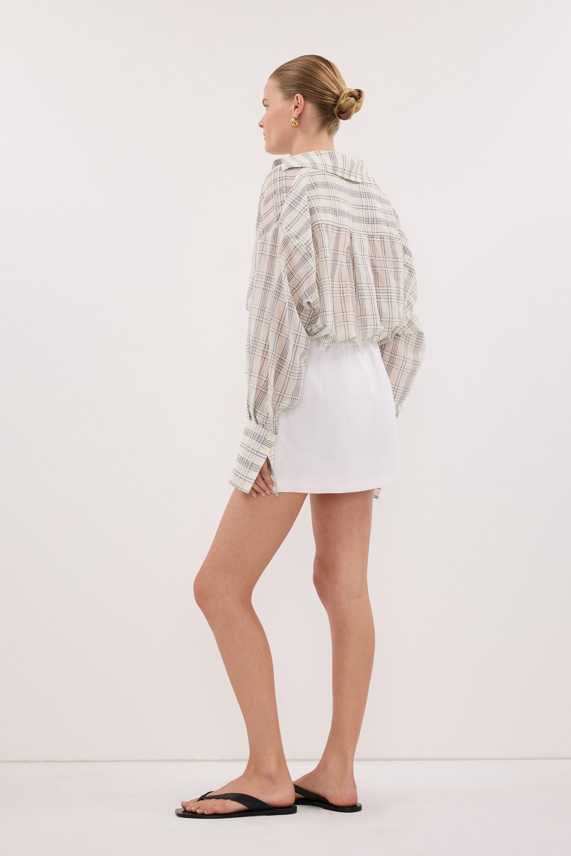 EVIE WHITE LINEN SKORT