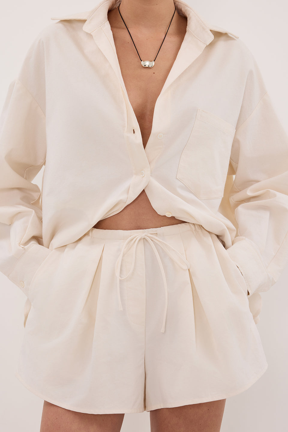 RHEA CREAM COTTON DRAWSTRING SHORT