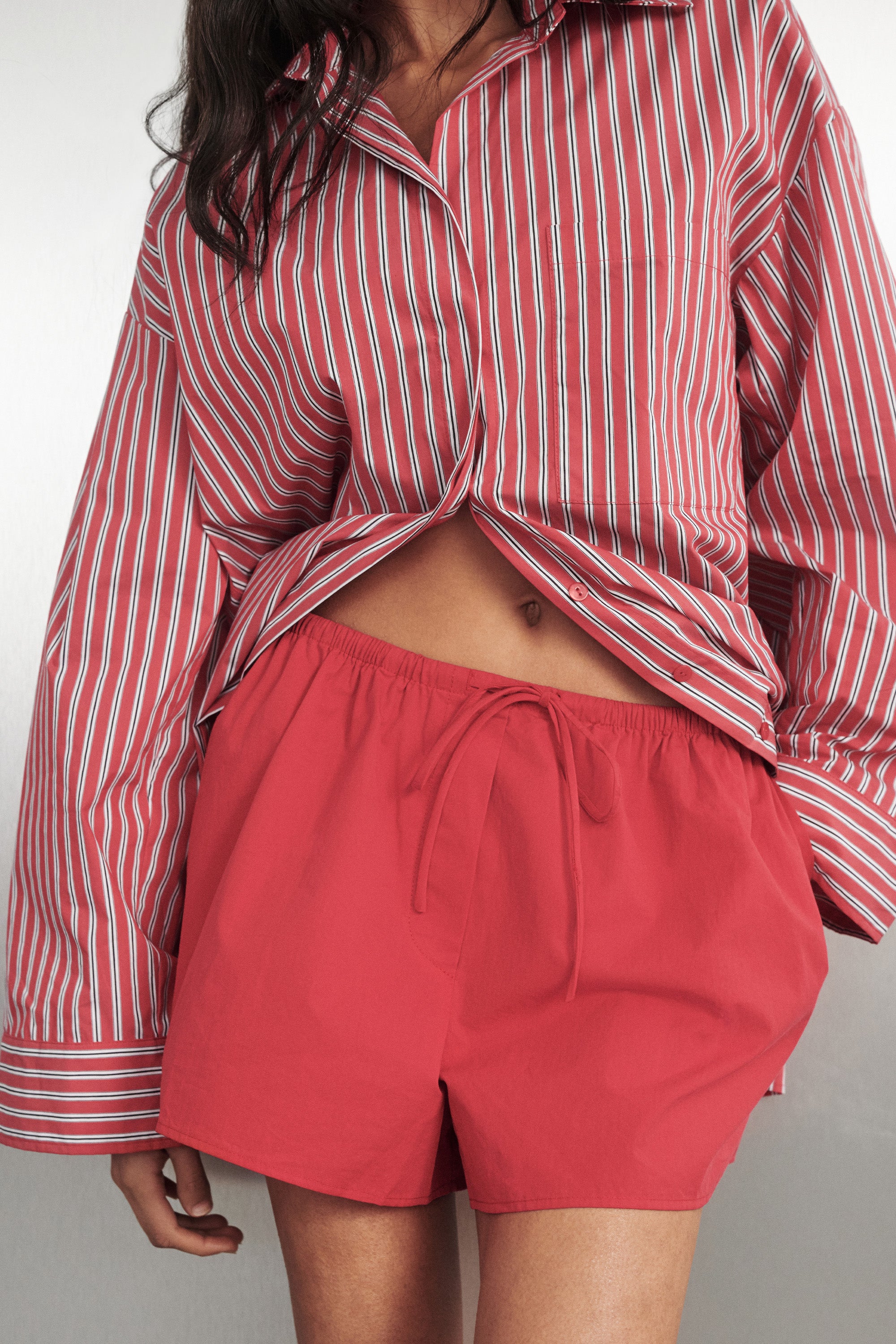 INA RED LIGHTWEIGHT COTTON SHORT