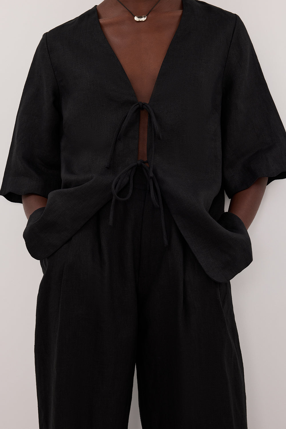 HOLDEN BLACK LINEN PANT