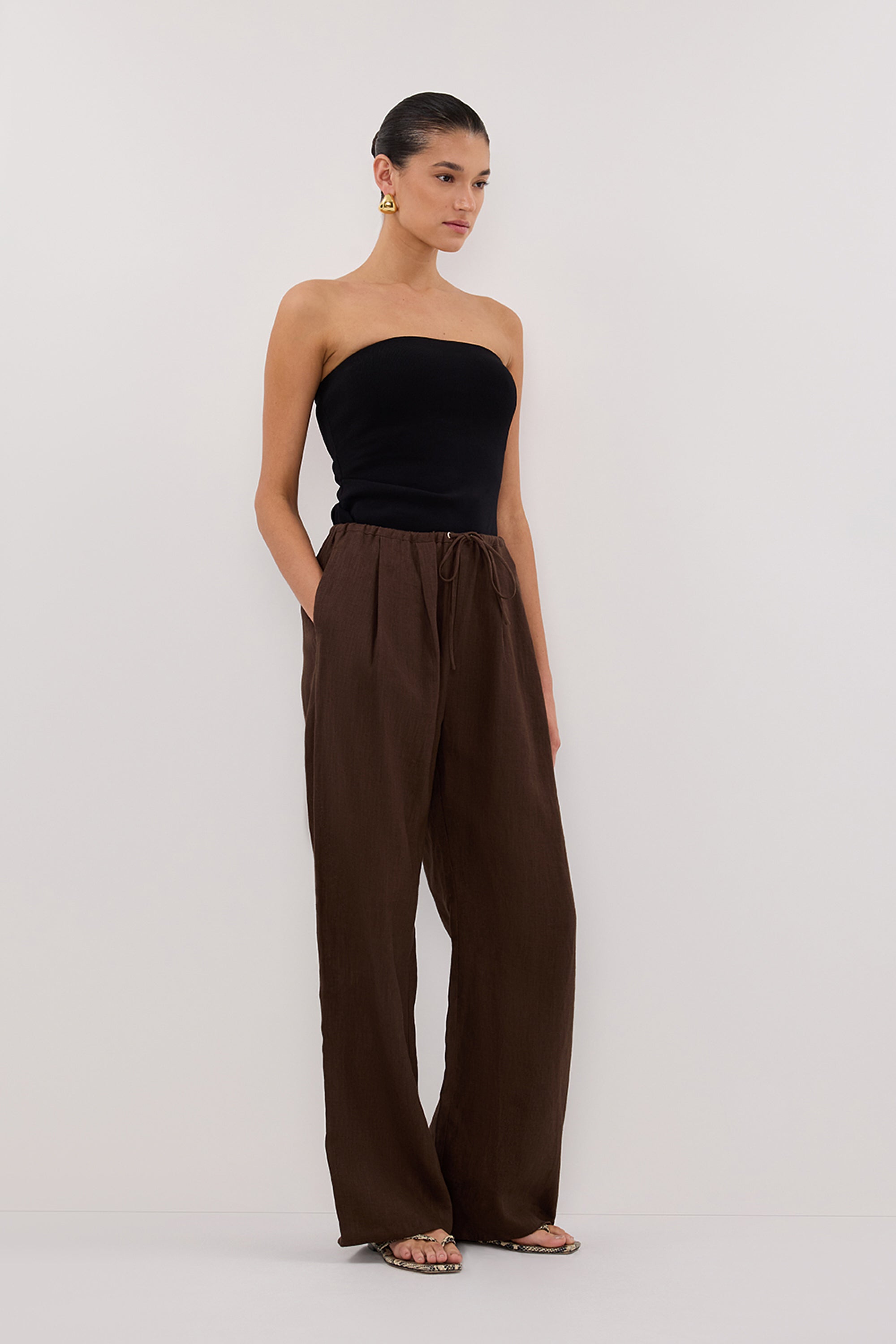 CARLA B. CHOC DRAWSTRING LINEN PANT – DISSH