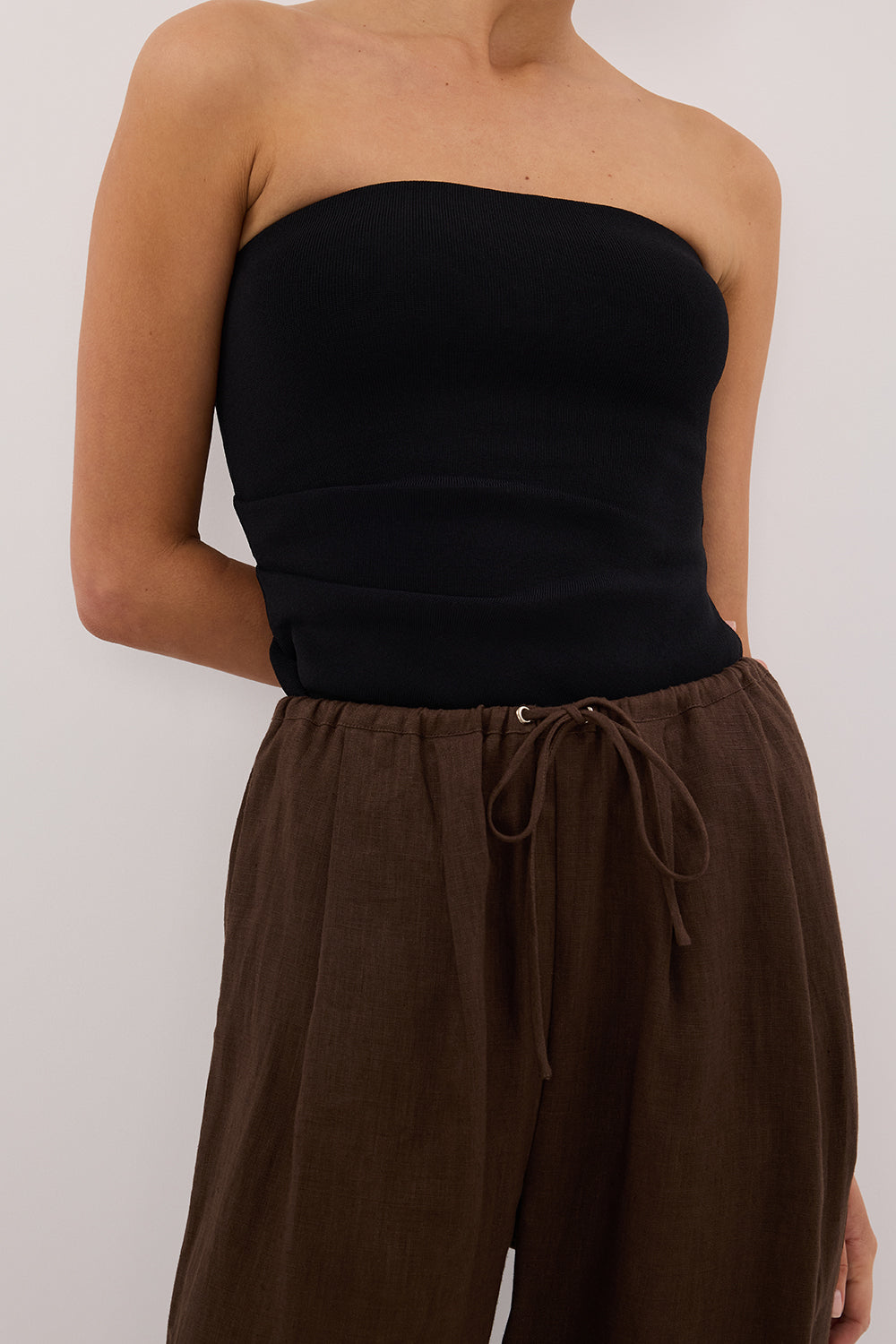 CARLA BITTER CHOC DRAWSTRING LINEN PANT