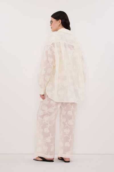 Jasmine wearing AZALEA OFF WHITE JACQUARD PANT
