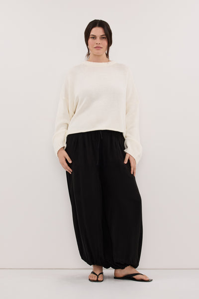Jasmine wearing FRANCIS BLACK CUPRO BALLOON PANT