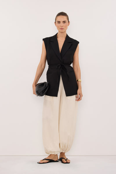 Stas wearing FRANCIS SANDSTONE CUPRO BALLOON PANT