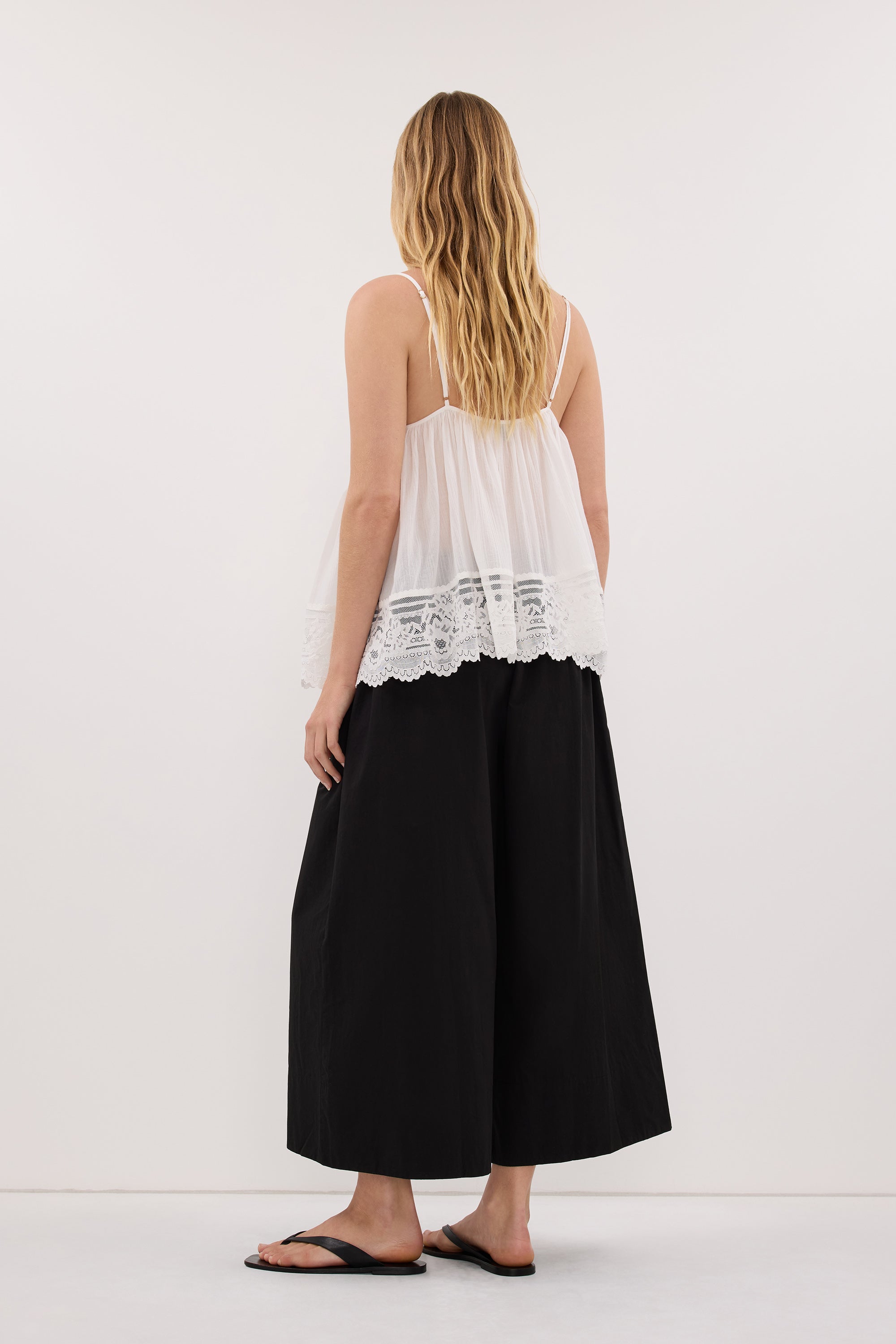 OLIVRA BLACK COTTON CROPPED PANT
