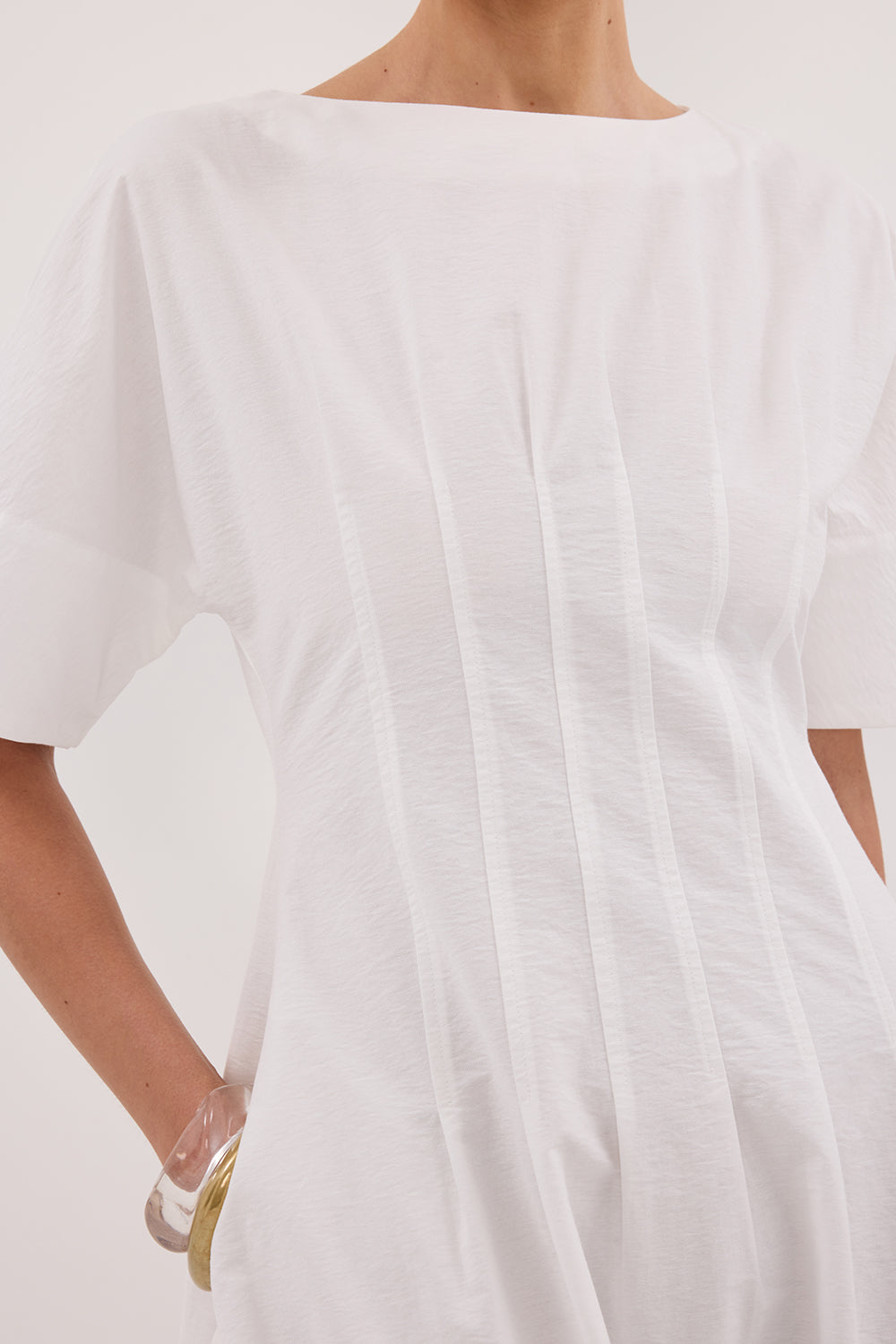 DAPHNE WHITE SLEEVED MIDI DRESS