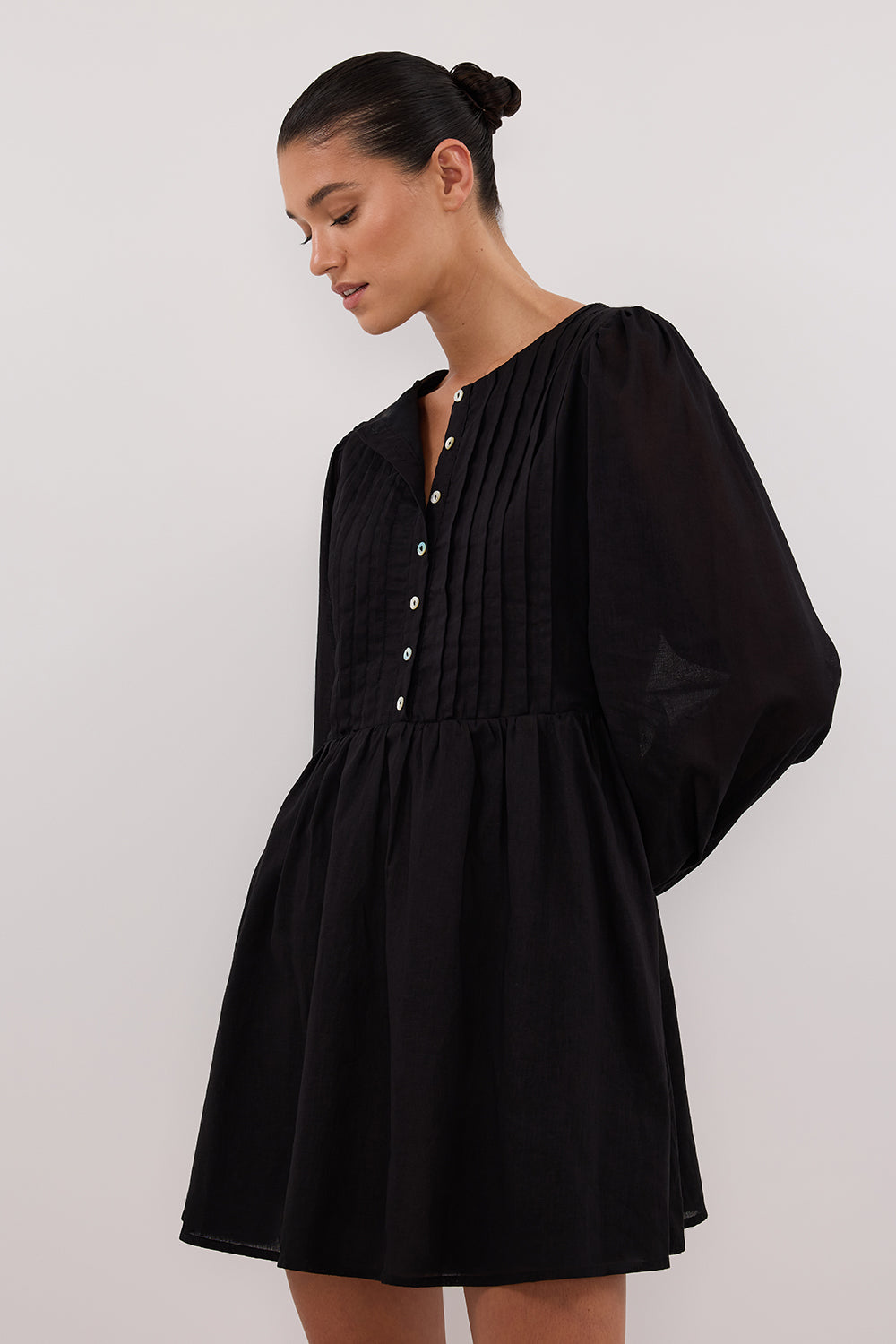 LARS BLACK BUTTON SLEEEVED MINI