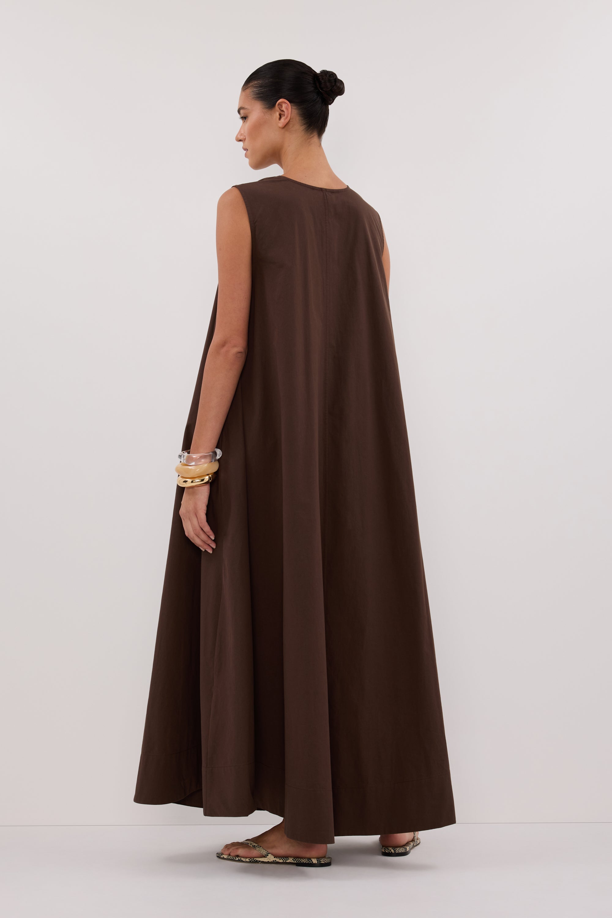 GABBY BITTER CHOC OVERSIZED COTTON MIDI DRESS – DISSH