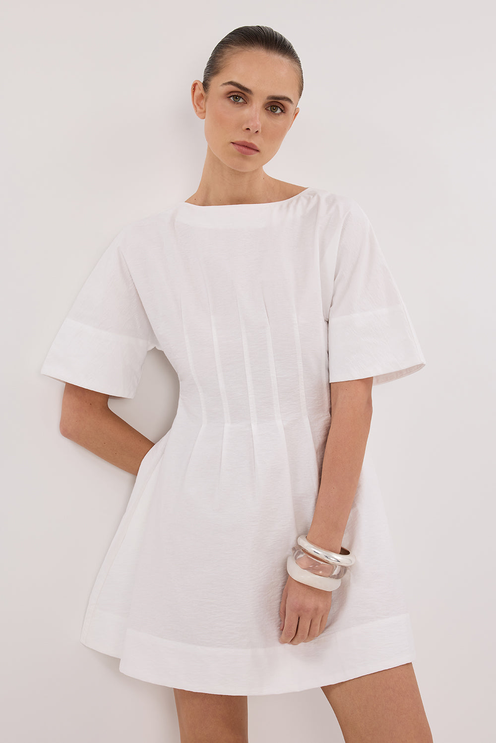 DAPHNE WHITE SLEEVED MINI DRESS