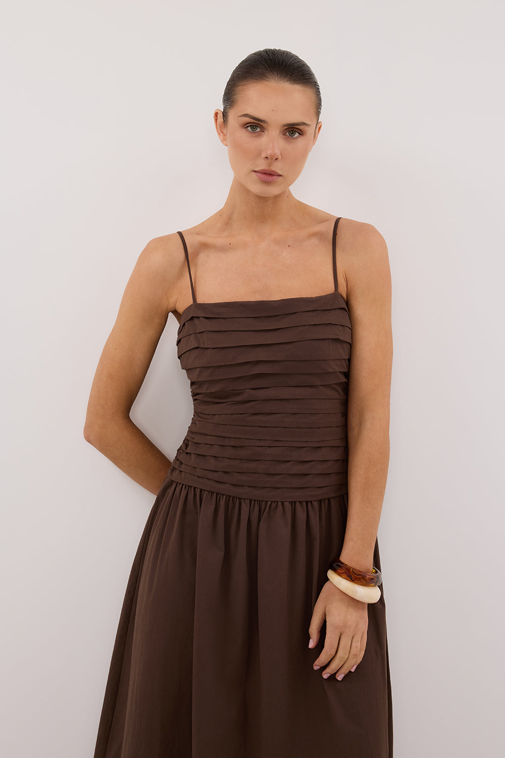 QUINN BITTER CHOC COTTON MIDI DRESS QUINN BITTER CHOC COTTON MIDI DRESS