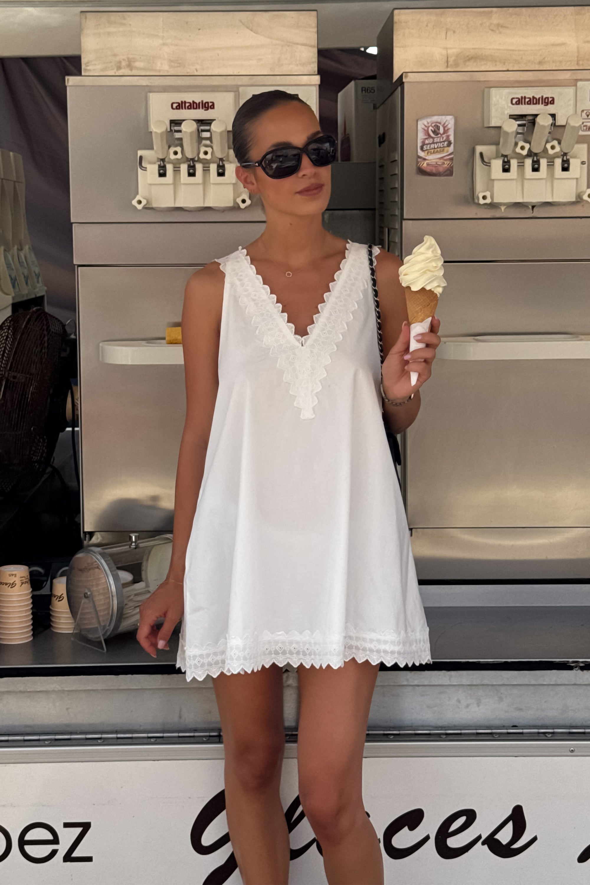 ANNABEL WHITE SLEEVELESS V NECK MINI DRESS