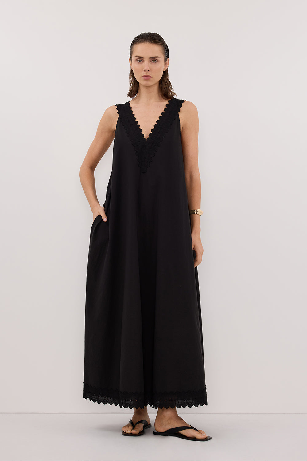 ANNABEL BLACK SLEEVELESS V NECK MIDI DRESS