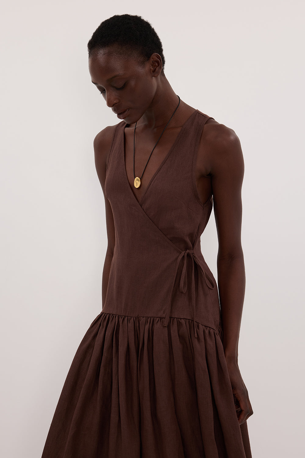 ILIO COCOA SLEEVELESS LINEN WRAP MIDI DRESS