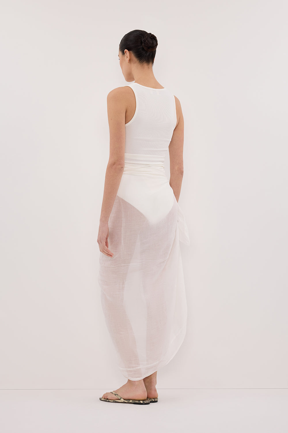 TROPEZ WHITE RAMIE SARONG