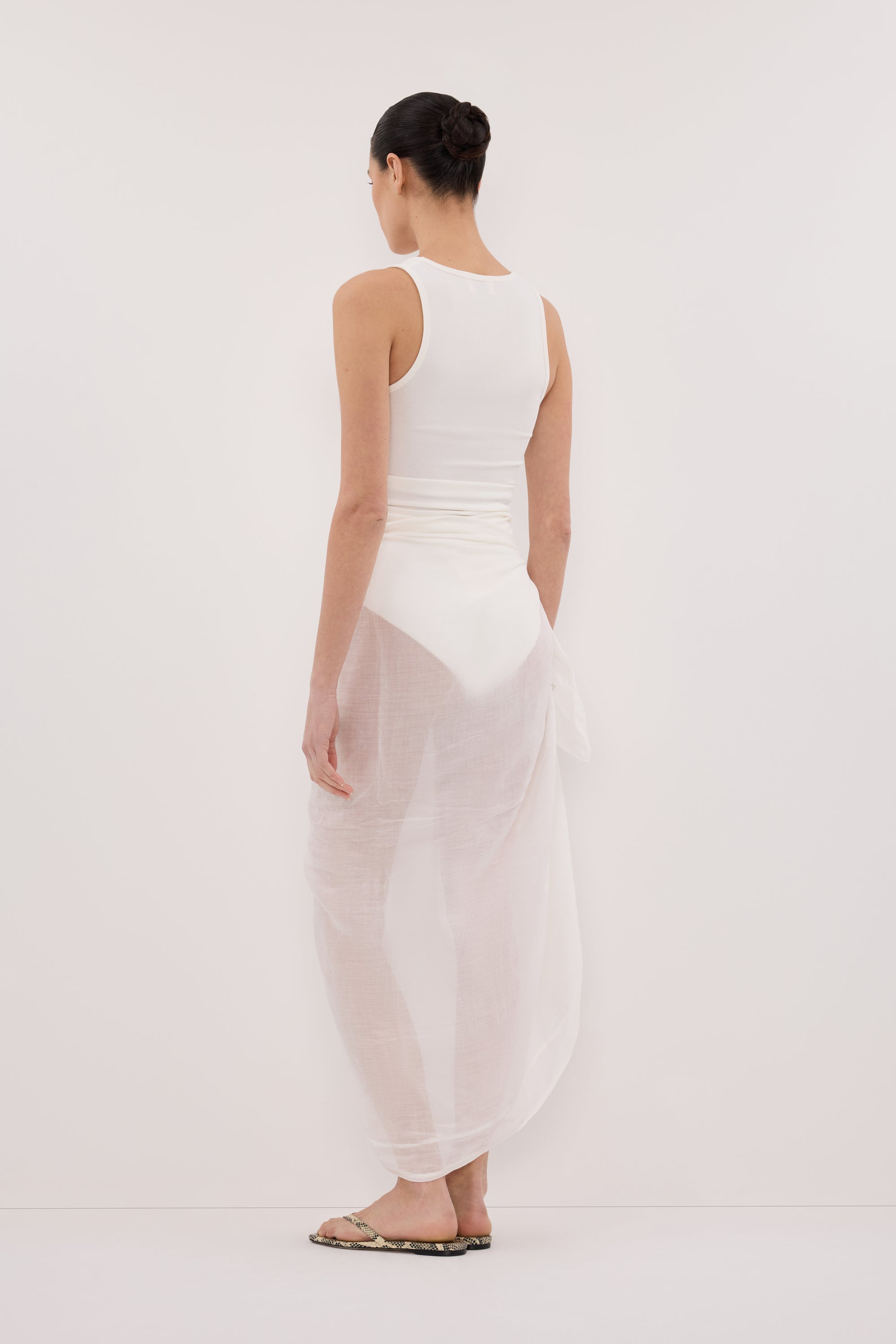 TROPEZ WHITE RAMIE SARONG
