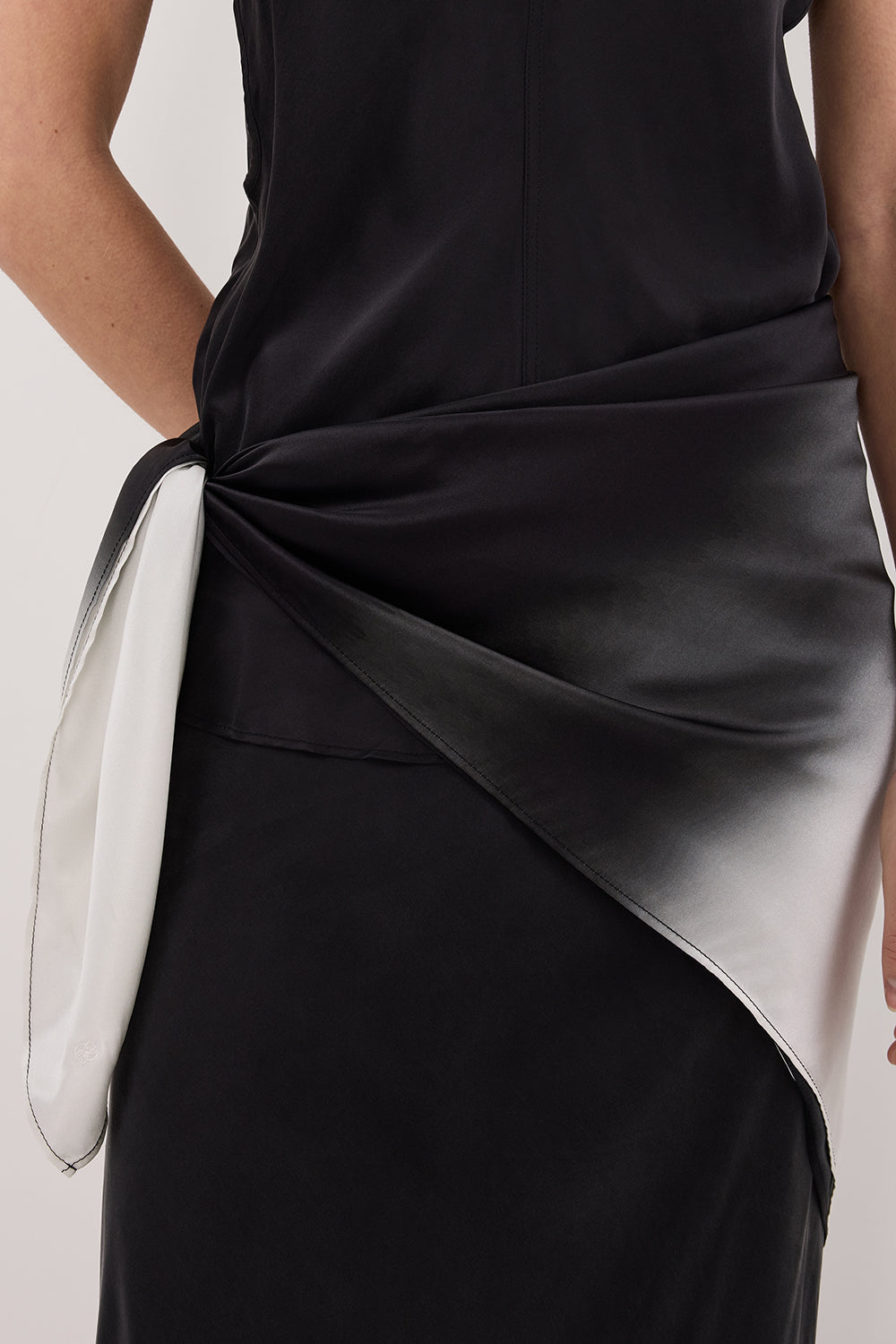 HUXLEY OMBRE SILK SCARF TOP