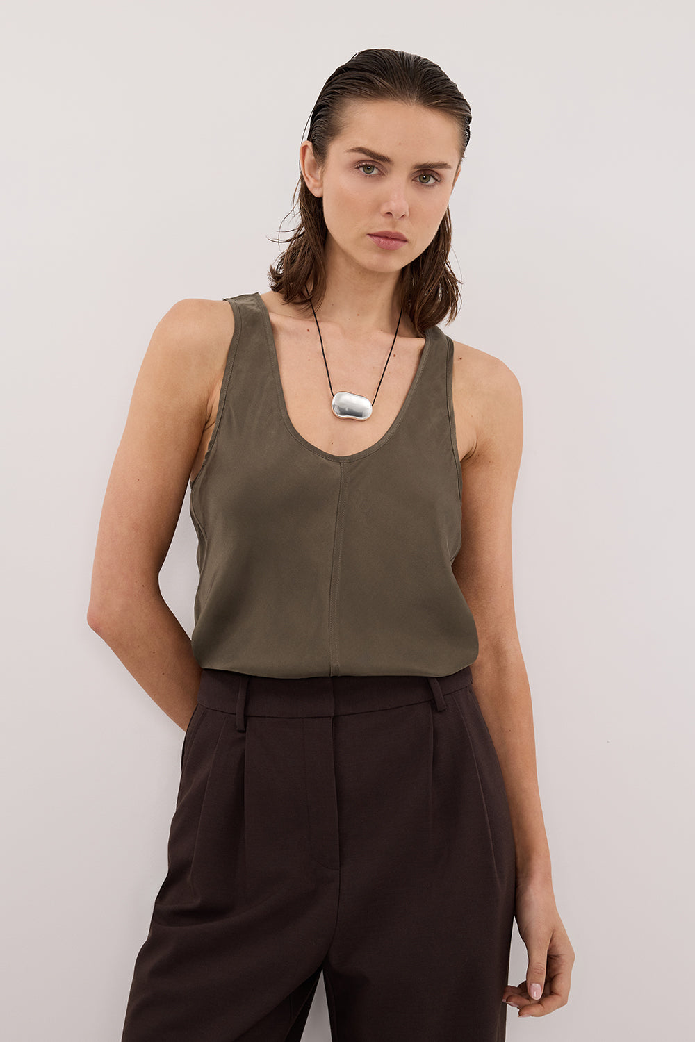 COLETTE OLIVE SILK CAMI TOP – DISSH