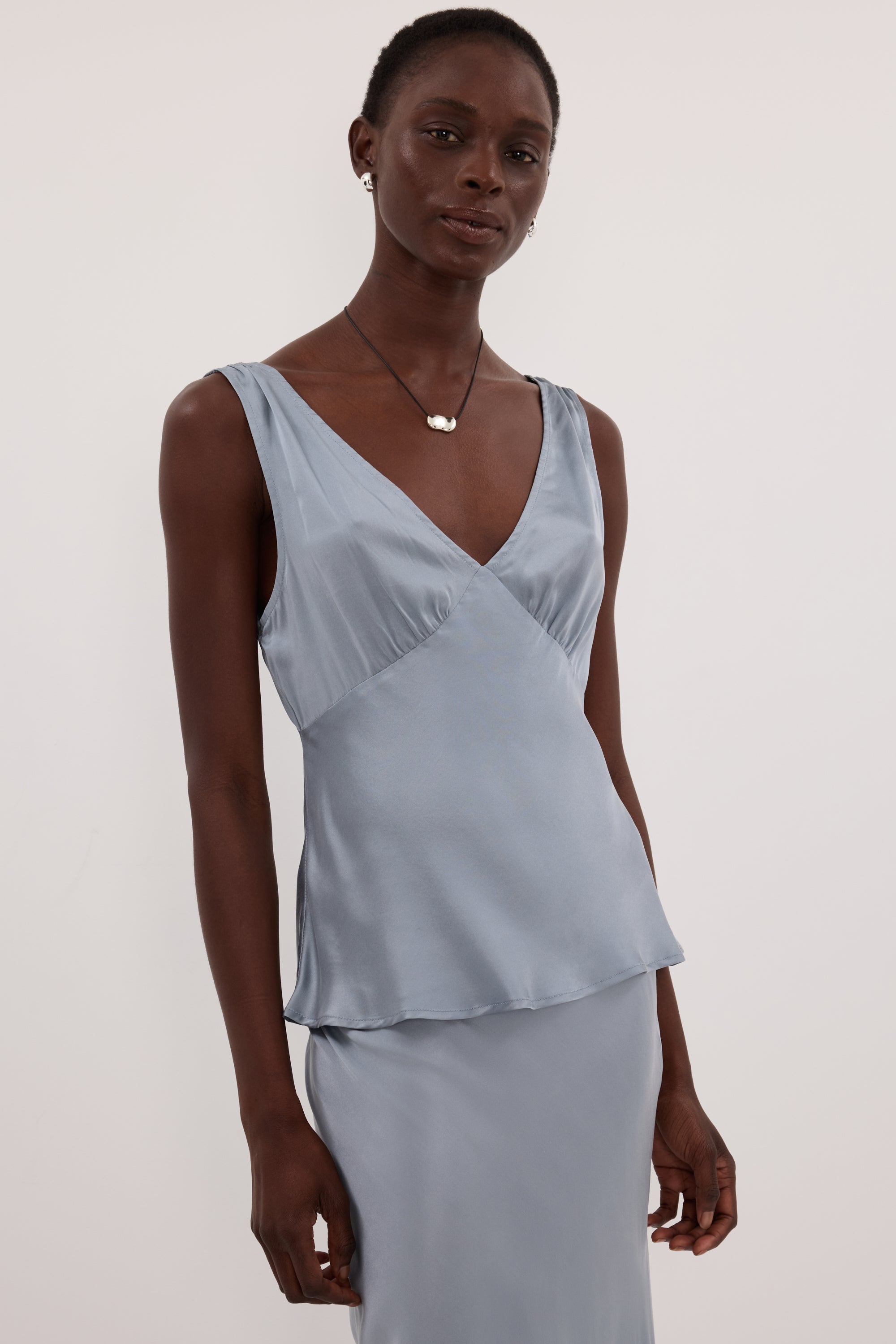 JORJA DUSTY BLUE SILK TOP – DISSH