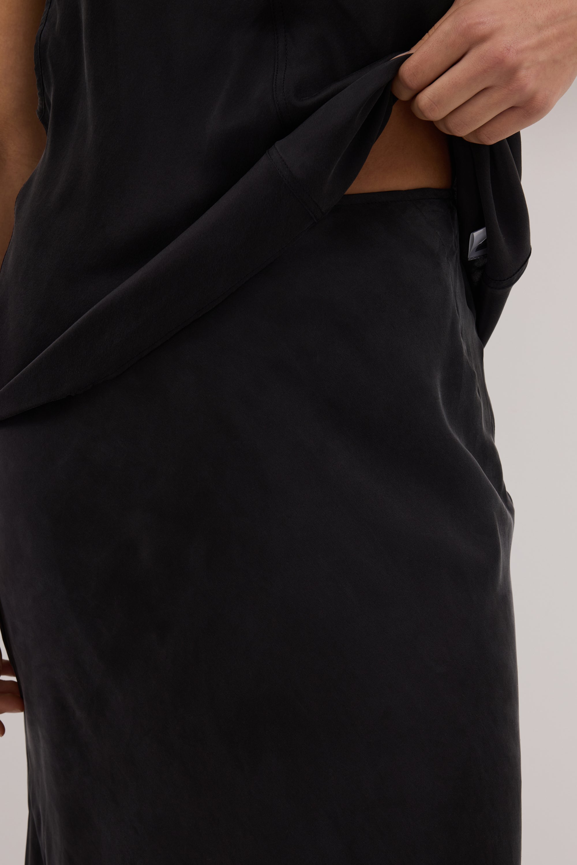 COLETTE BLACK SILK MIDI SKIRT