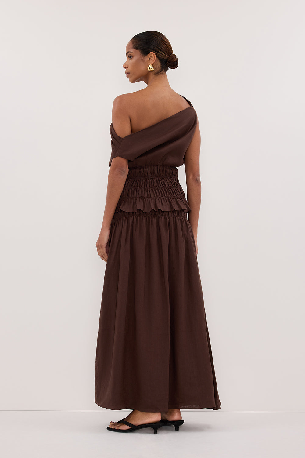 MAIA COCOA LINEN SHIRRED MIDI SKIRT