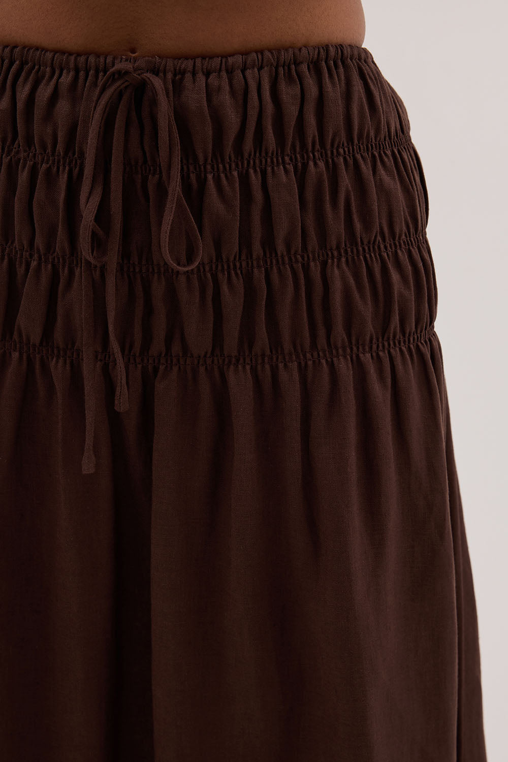 MAIA COCOA LINEN SHIRRED MIDI SKIRT