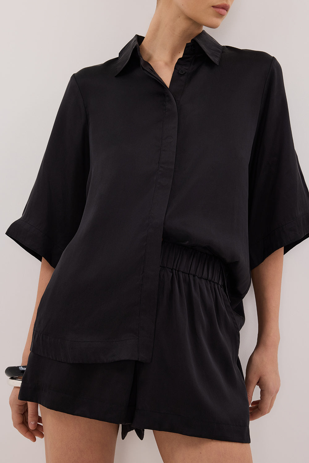 ISLA BLACK SILK SHORT