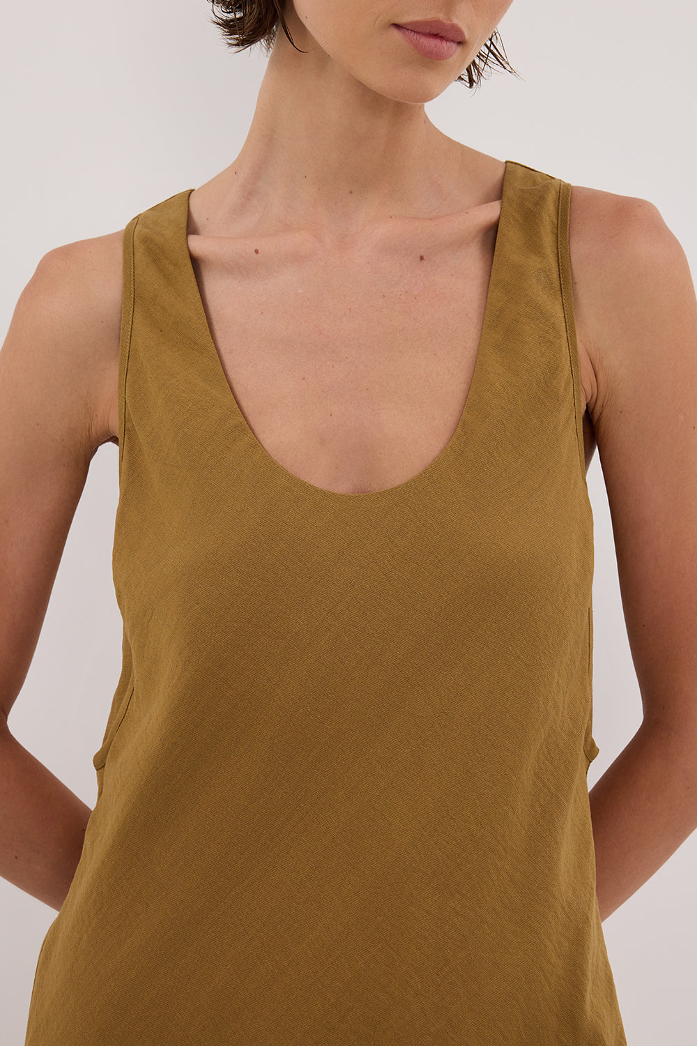 SHILOH FERN SCOOP NECK DRESS