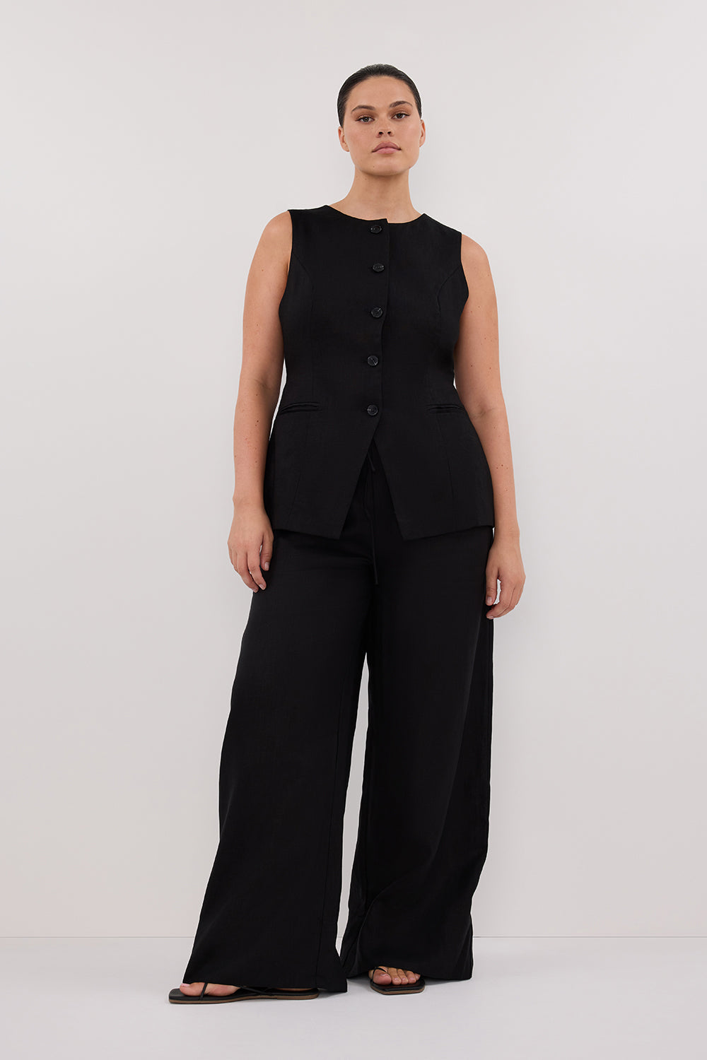 ALESSIA BLACK LINEN VEST | Dissh