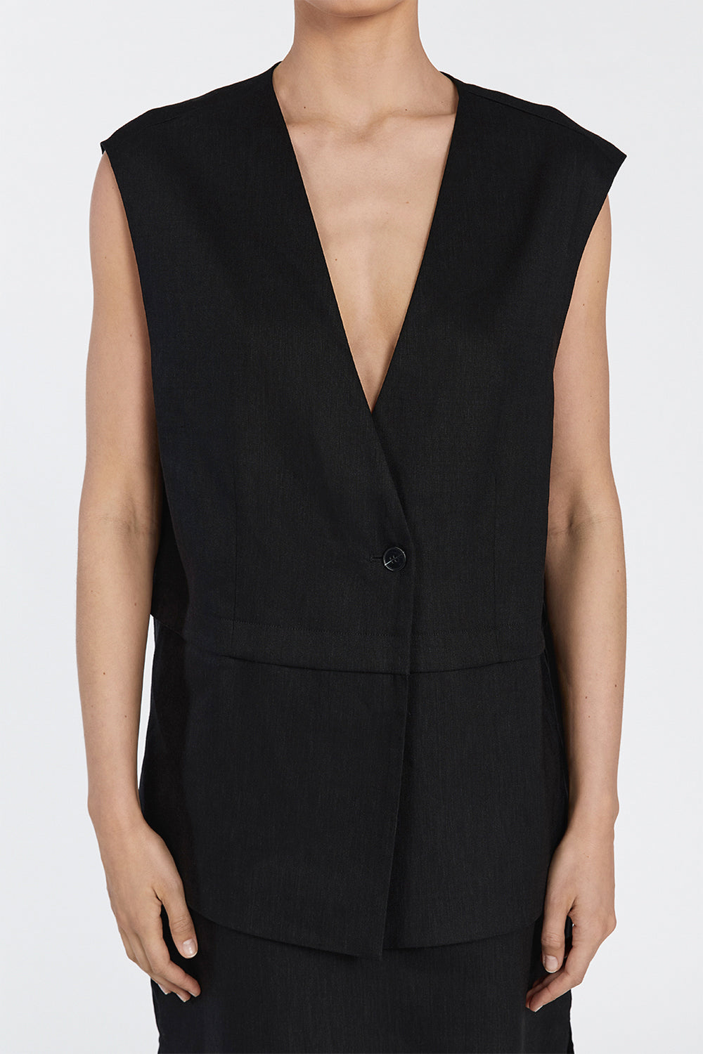 TAYLOR BLACK VEST