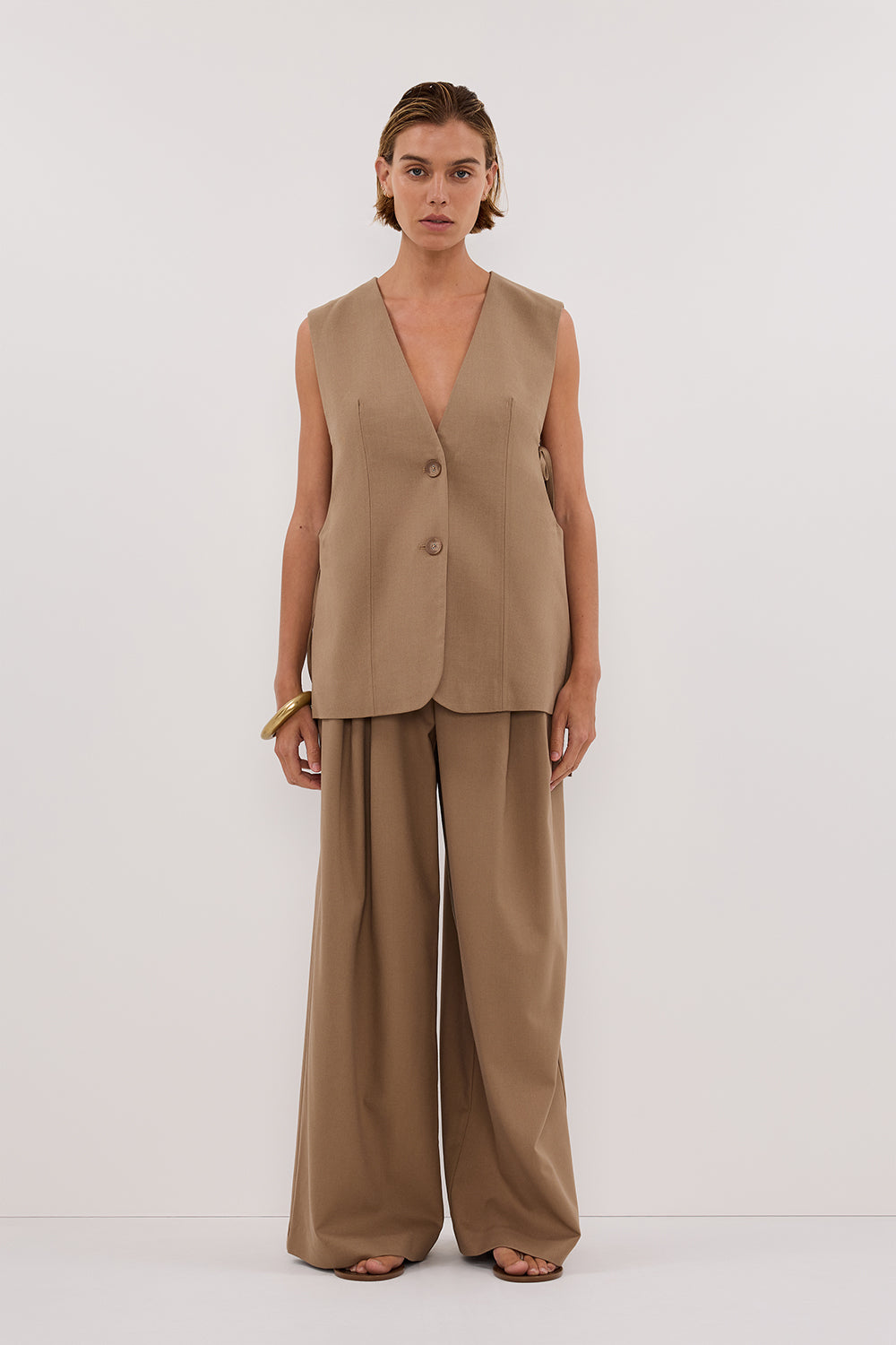LISE TAN LOW CUT VEST