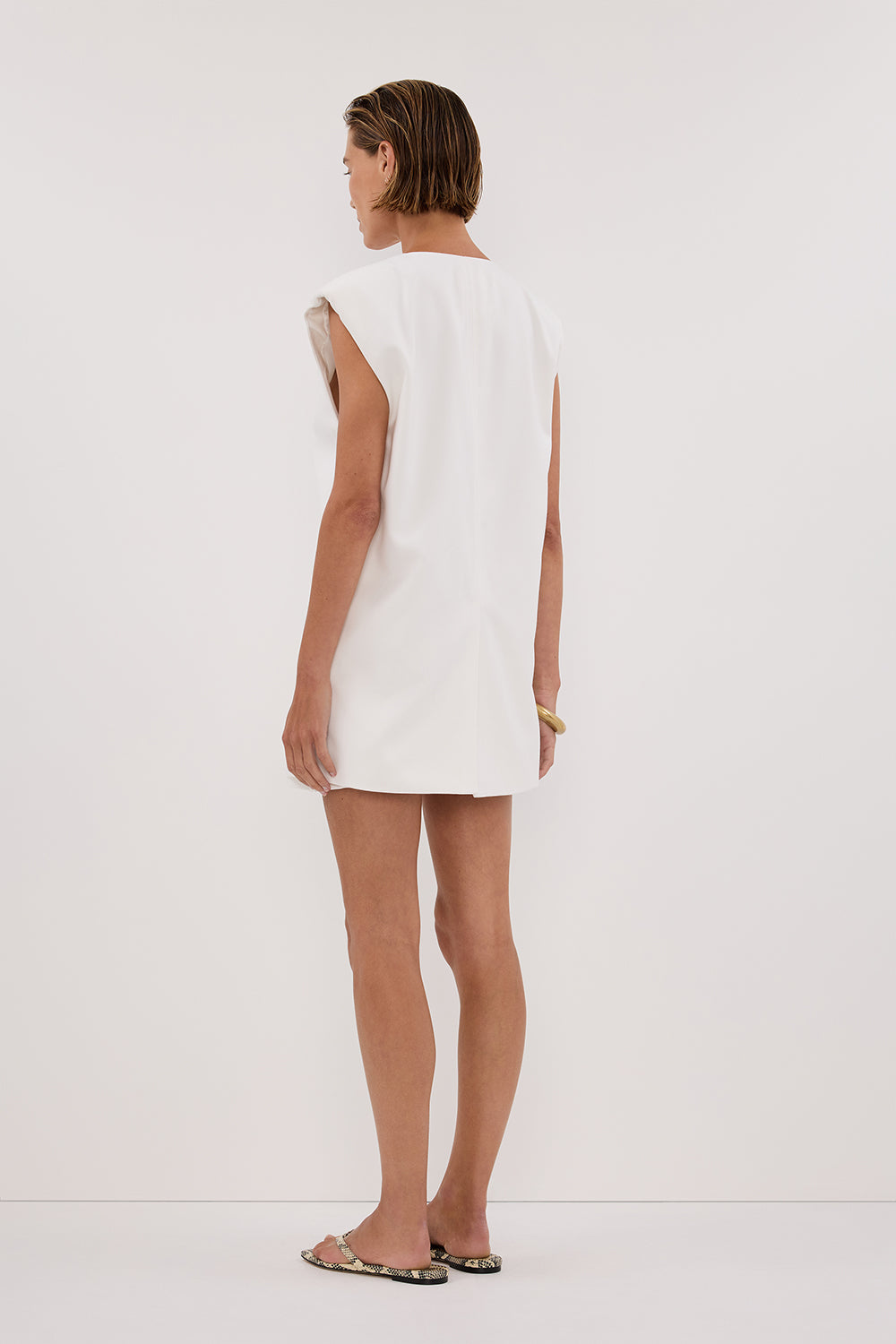 OLIVER WHITE OVERSIZED VEST