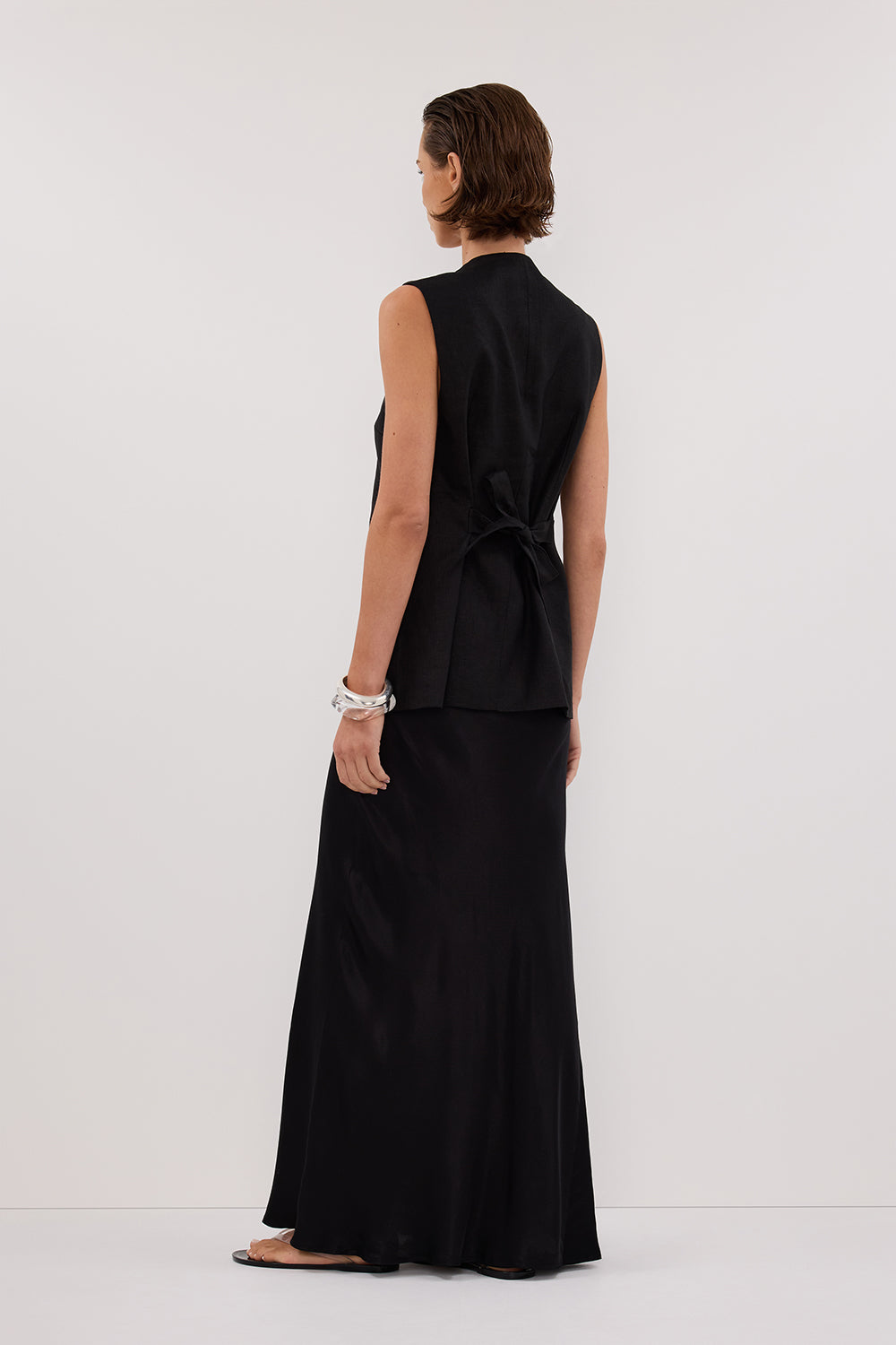KNOX BLACK LINEN VEST – DISSH