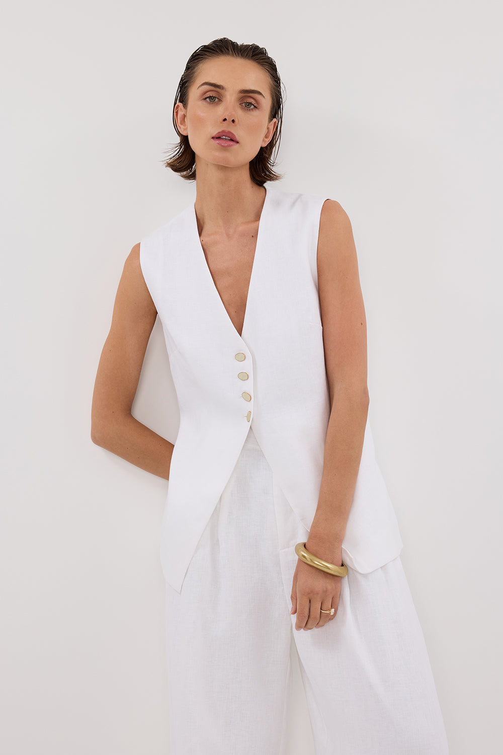 KNOX WHITE LINEN VEST | Dissh