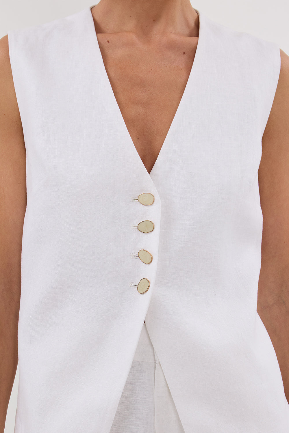 KNOX WHITE LINEN VEST – DISSH