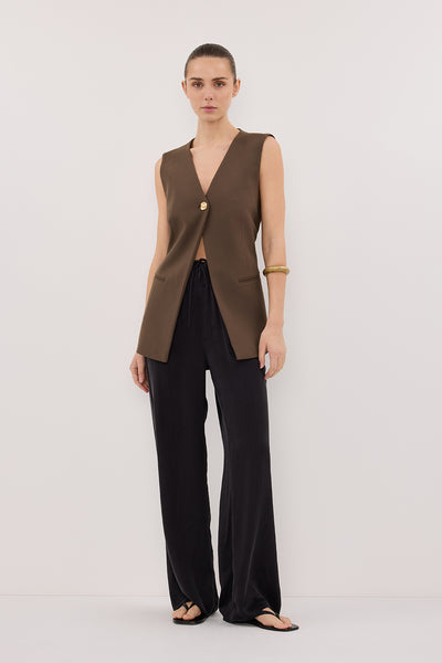 Stas wearing SONNY CLOVER TAILORED VEST