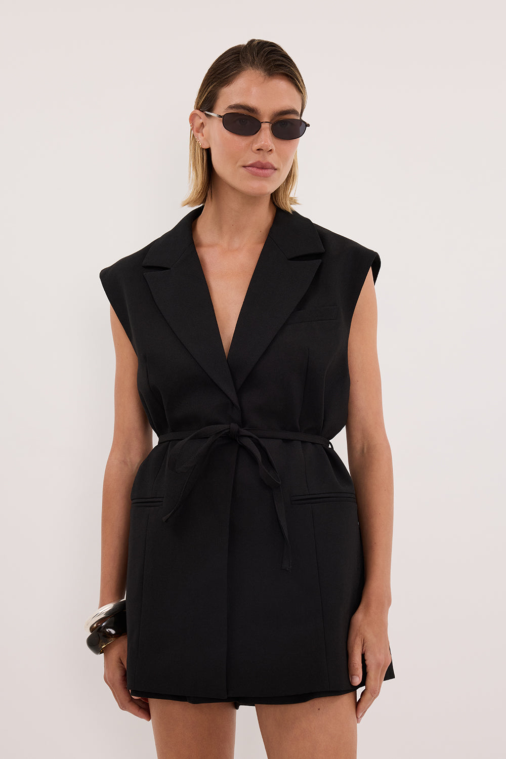 CYRUS BLACK WRAP VEST – DISSH